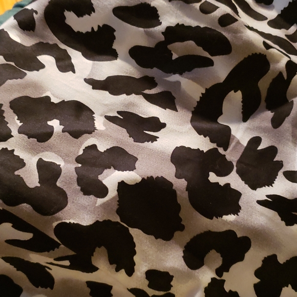 Cache animal print tube top. - Picture 4 of 4